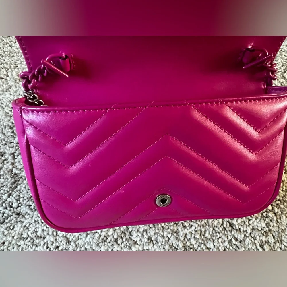 Gucci Fuchsia Calfskin Quilted Leather Shoulder Chain Mini Crossbody Bag - Picture 6 of 16